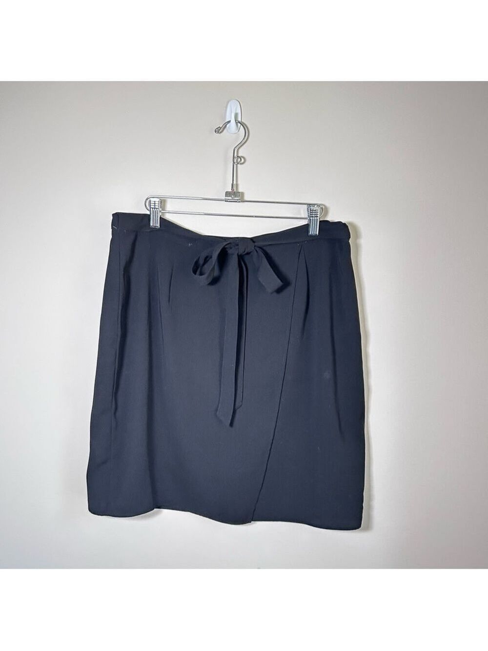 Tristan Black Knee Length Skirt Size 14